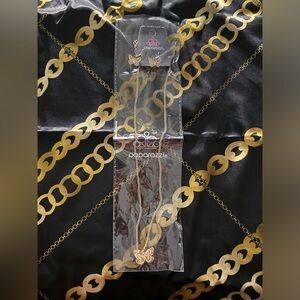 Paparazzi 🦋 High-Flying Fashion Necklace and earrings